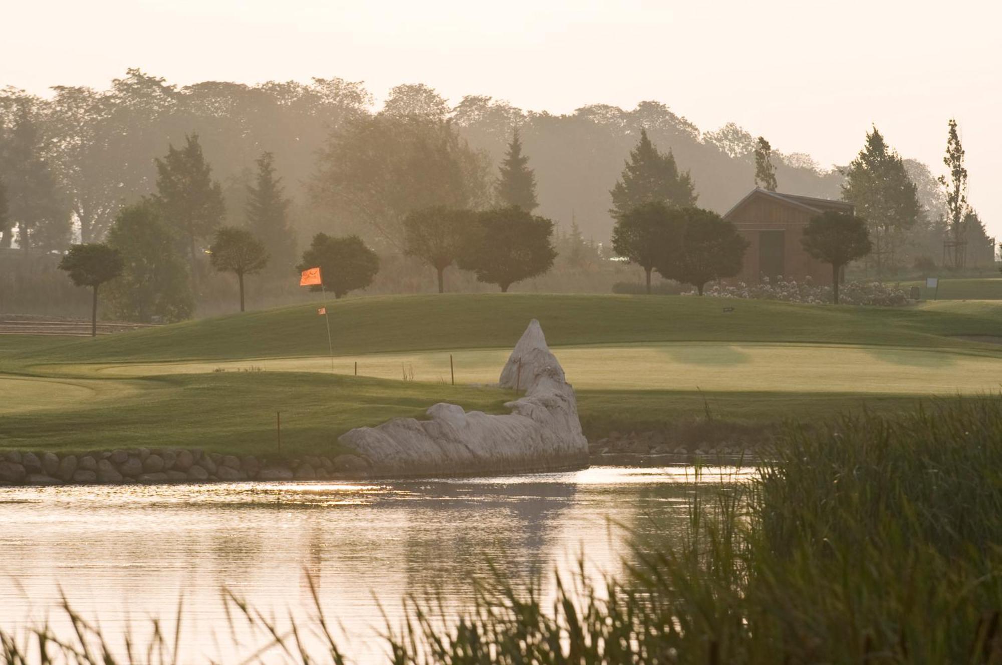 Golfpark Strelasund Süderholz Exteriör bild