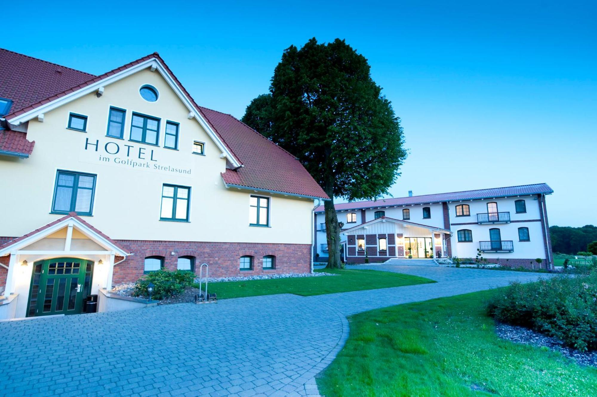 Golfpark Strelasund Süderholz Exteriör bild