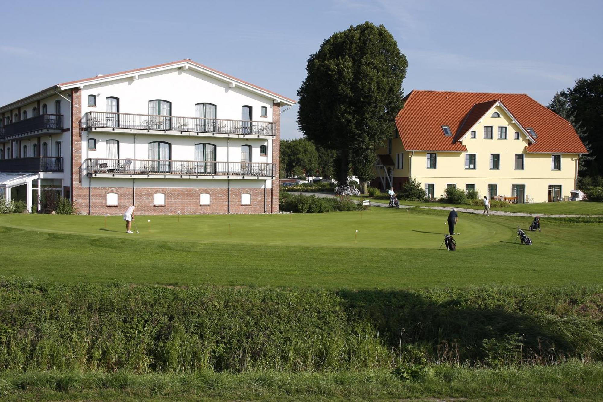 Golfpark Strelasund Süderholz Exteriör bild