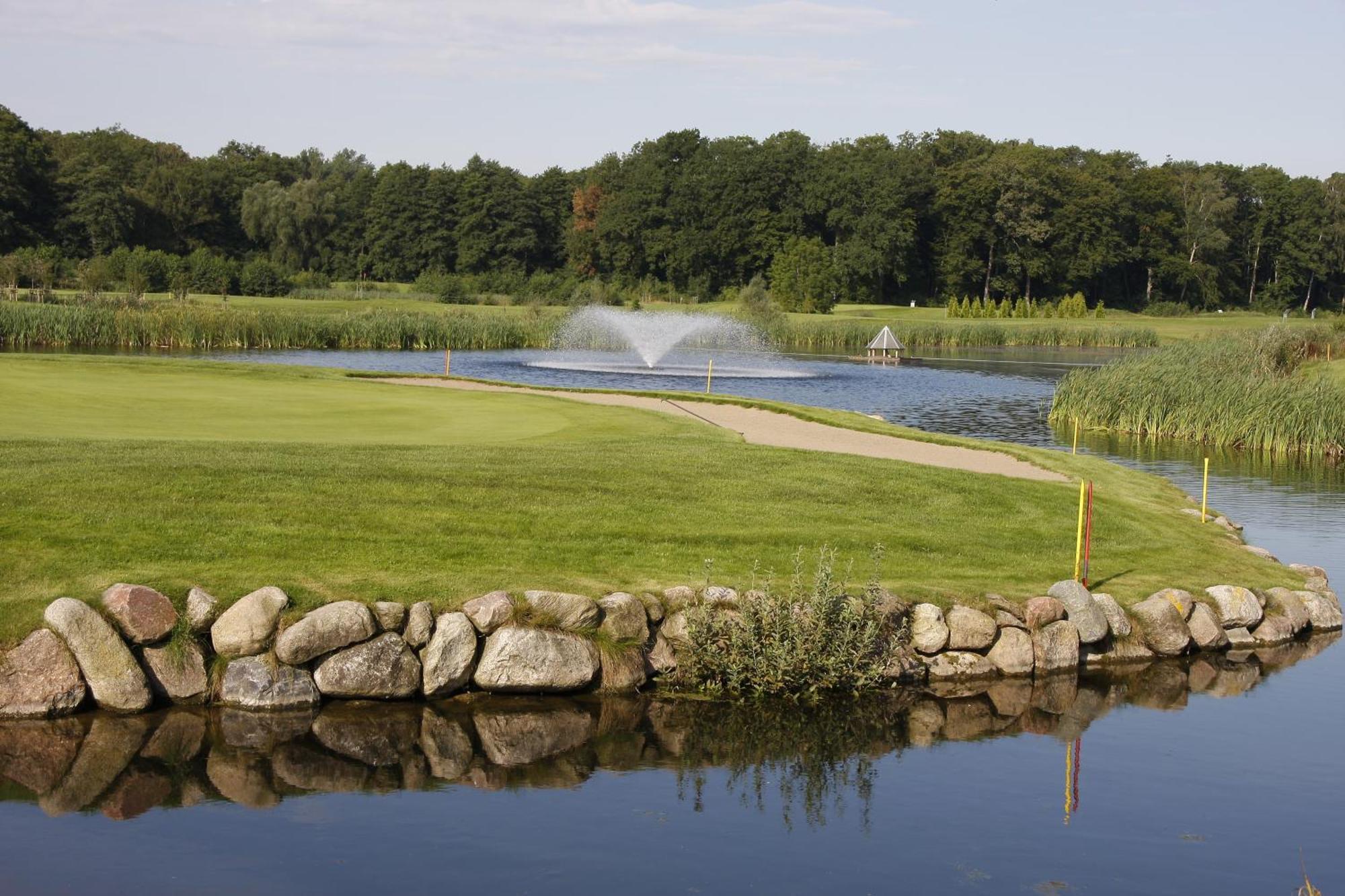Golfpark Strelasund Süderholz Exteriör bild